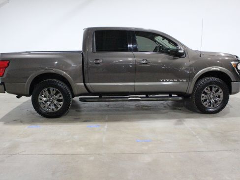Used 2018 Nissan Titan Platinum Reserve w/ Platinum Utility Package image 8