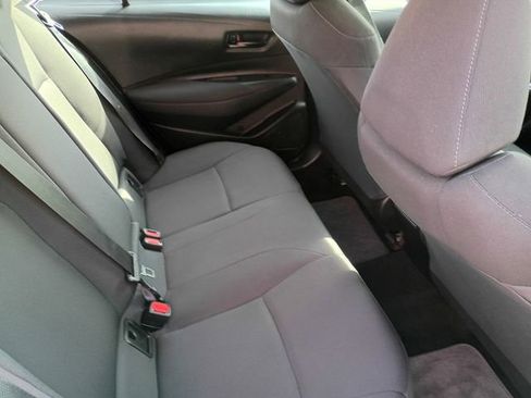 Used 2022 Toyota Corolla LE image 12