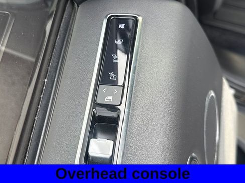 Used 2020 Land Rover Range Rover HSE image 24
