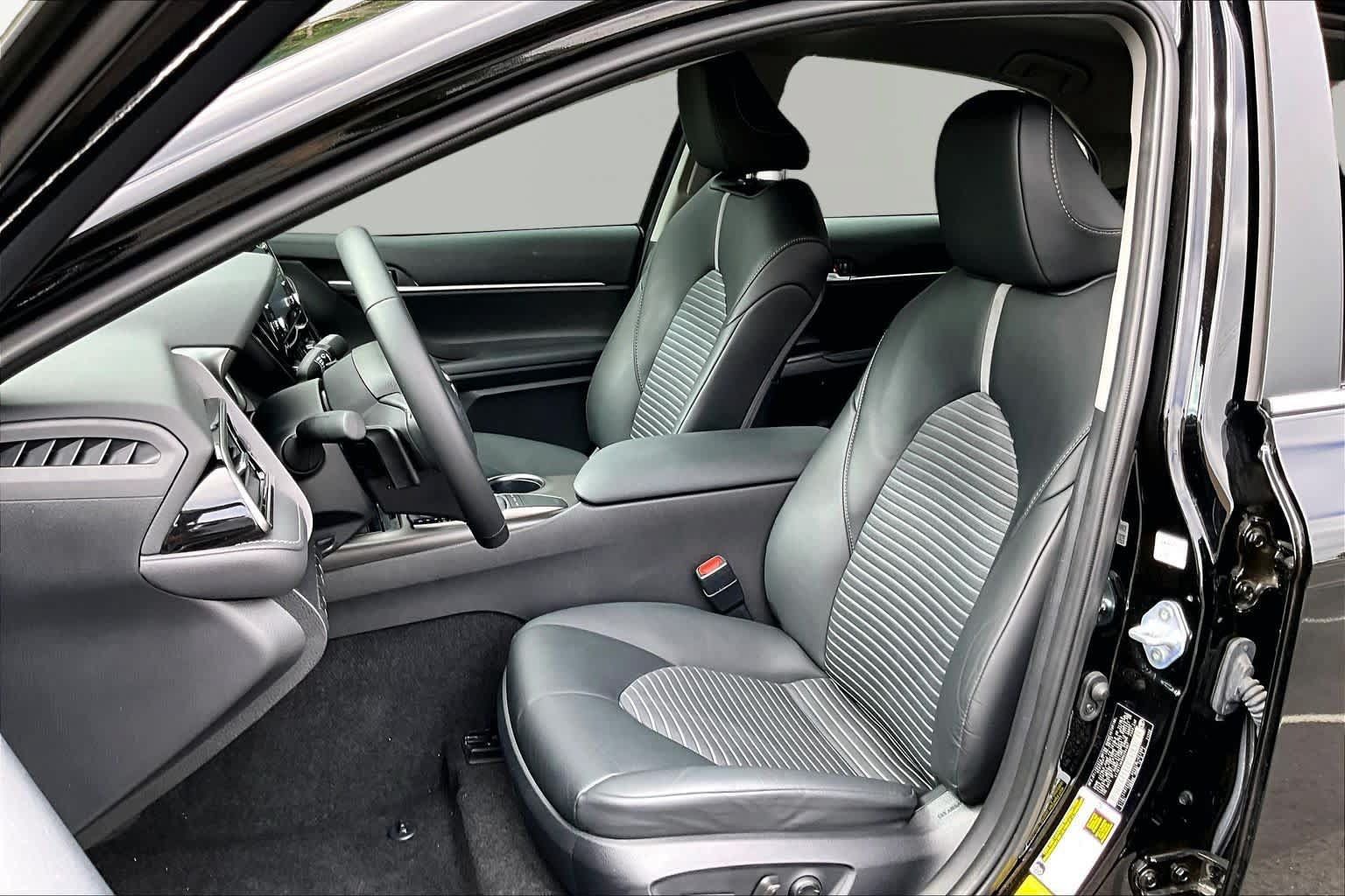 Certified 2024 Toyota Camry SE FWD image 8