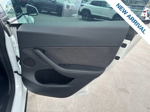 Used 2023 Tesla Model Y Long Range AWD/4WD image 12