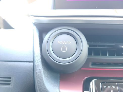 New 2026 Toyota Prius Plug-In Hybrid FWD image 16
