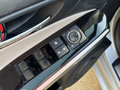 Used 2016 Lexus IS 200t RWD image 14