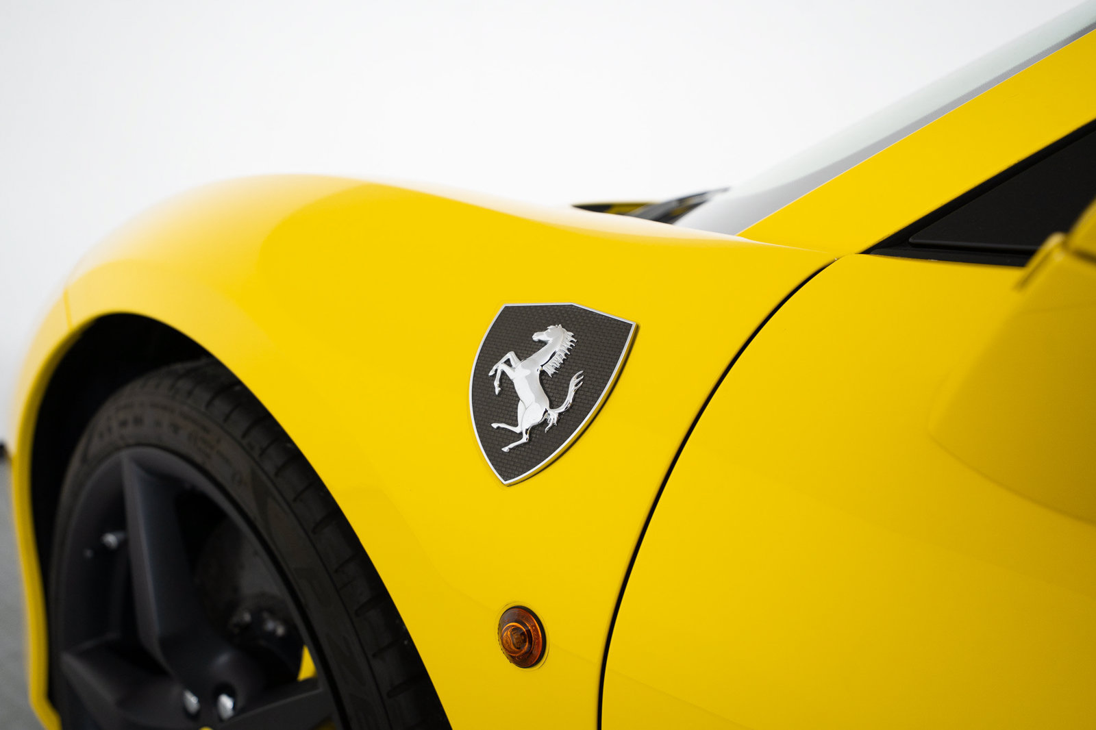 Certified 2018 Ferrari 488 Spider RWD image 9