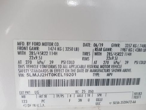 Used 2019 Lincoln Navigator Select w/ Technology Package RWD image 32