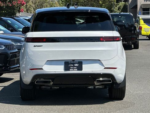 New 2026 Land Rover Range Rover Sport Dynamic SE AWD/4WD image 10