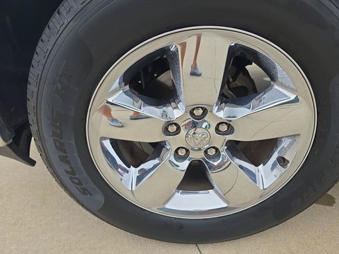 Used 2017 RAM 1500 Big Horn AWD/4WD image 11