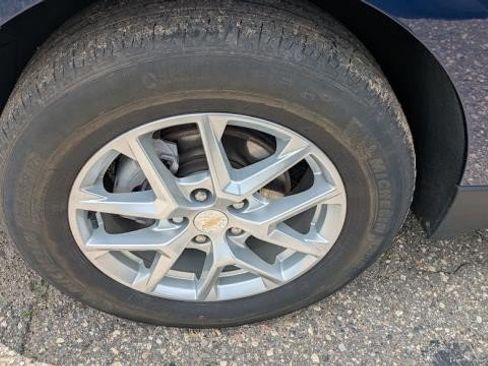 Used 2023 Chevrolet Equinox LT FWD image 27