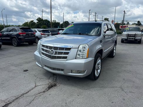 Used 2012 Cadillac Escalade Platinum AWD/4WD image 7