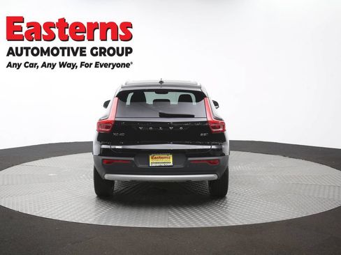 Used 2025 Volvo XC40 B5 Plus AWD/4WD image 37