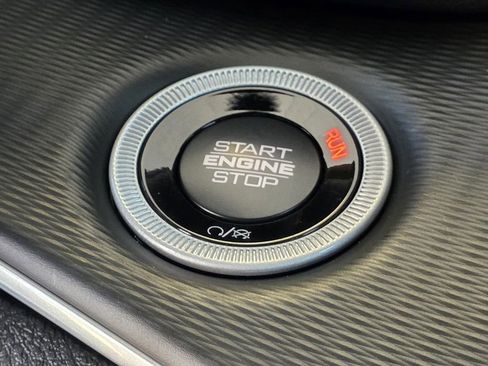 New 2025 Jeep Grand Cherokee Laredo X w/ Luxury Tech Group I image 22