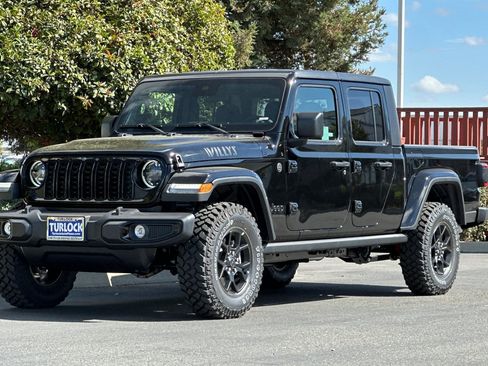 New 2025 Jeep Gladiator Willys image 8