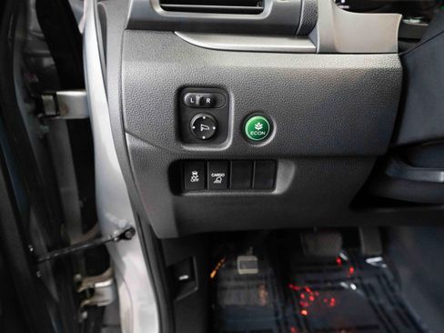 Used 2018 Honda Ridgeline Sport image 11