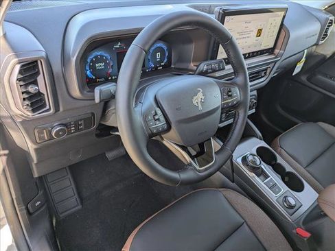 New 2025 Ford Bronco Sport Outer Banks image 9