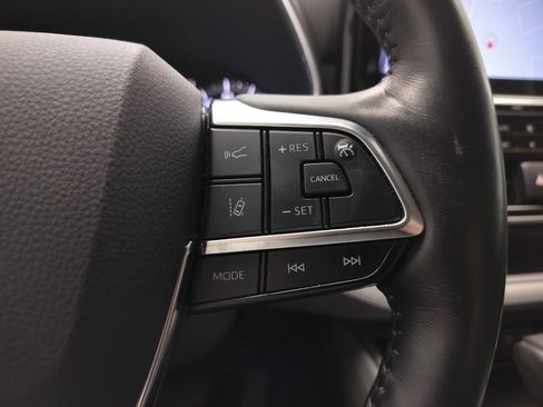 Used 2021 Toyota Highlander Platinum FWD image 13
