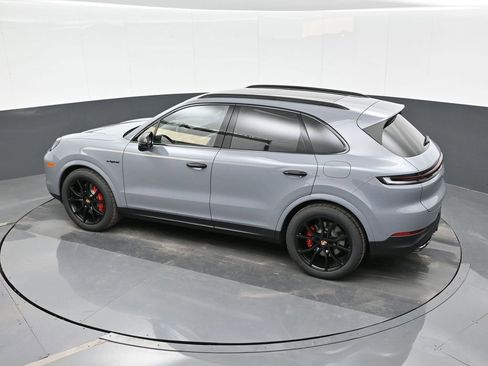 New 2026 Porsche Cayenne S image 27