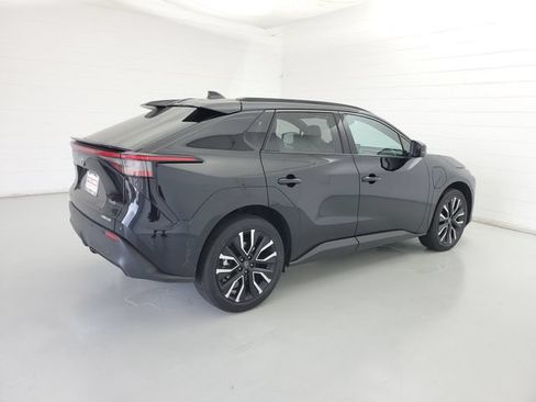 Used 2026 Toyota bZ FWD image 5