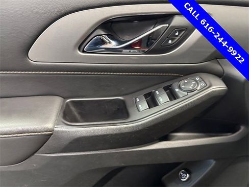 Used 2020 Chevrolet Traverse LT w/ Driver Confidence II Package image 25