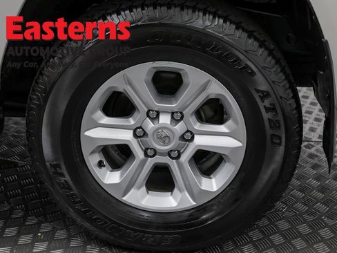 Used 2024 Toyota 4Runner SR5 image 31