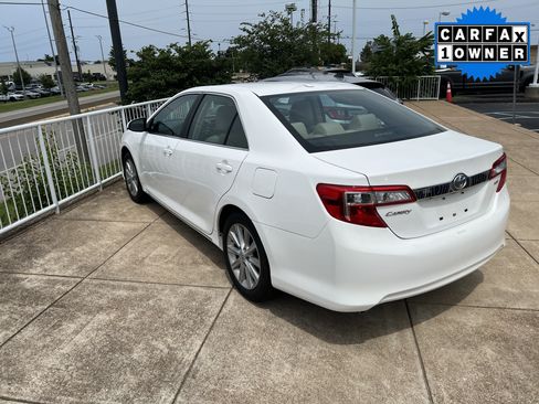 Used 2014 Toyota Camry XLE FWD image 3