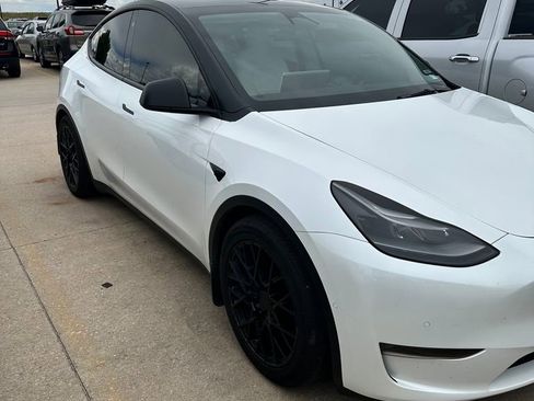 Used 2021 Tesla Model Y Performance image 1