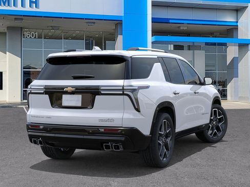 New 2026 Chevrolet Traverse High Country image 4