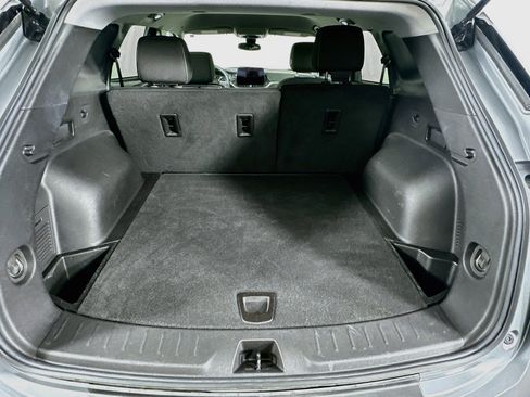 Used 2025 Chevrolet Blazer LT FWD image 28