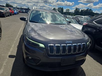Used 2019 Jeep Cherokee Latitude Plus w/ Comfort/Convenience Group