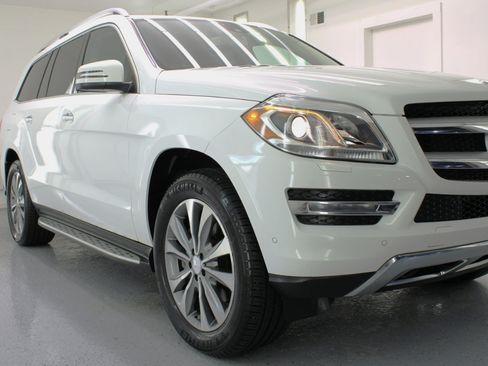 Used 2016 Mercedes-Benz GL 450 4MATIC w/ Premium I Package image 14