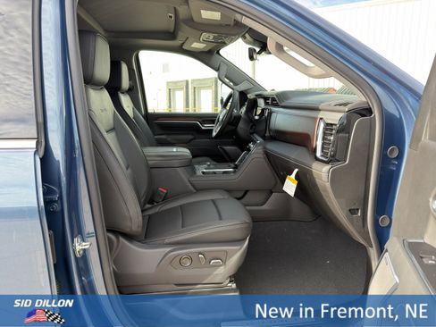 New 2026 GMC Sierra 3500 Denali w/ Denali Reserve Package image 19