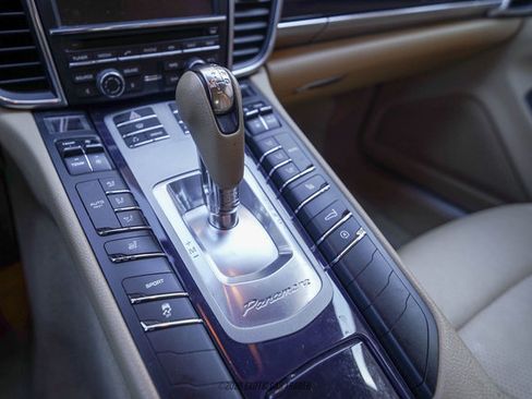 Used 2012 Porsche Panamera image 27