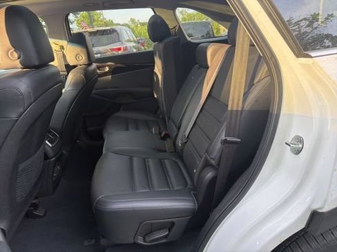 Used 2019 Kia Sorento EX AWD/4WD image 10