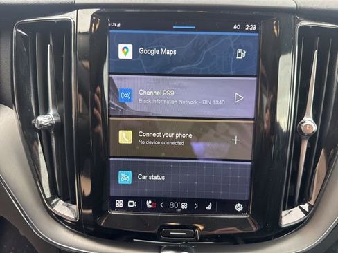 Used 2023 Volvo XC60 B5 Core image 24