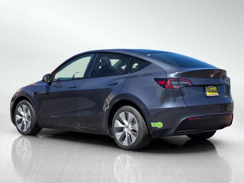 Used 2023 Tesla Model Y Long Range image 6