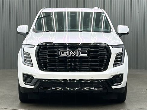 Used 2025 GMC Yukon XL Denali Ultimate image 8