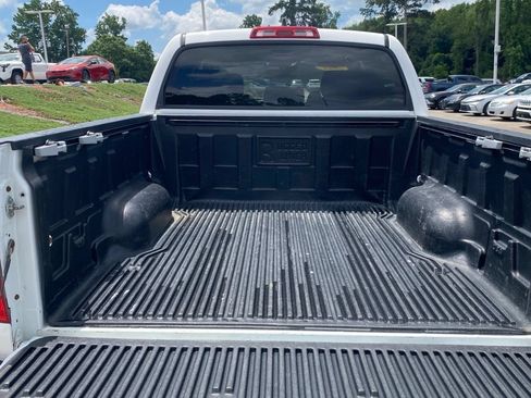 Used 2021 Toyota Tundra SR5 AWD/4WD image 11