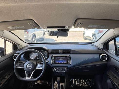 Used 2025 Nissan Versa SV FWD image 32