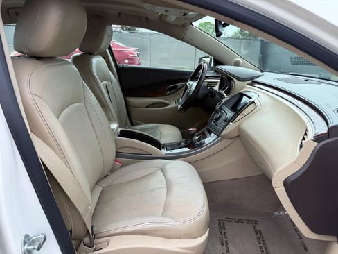 Used 2013 Buick LaCrosse Premium FWD image 18