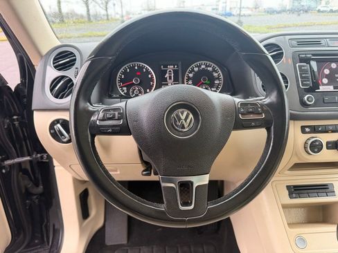 Used 2014 Volkswagen Tiguan SEL image 29