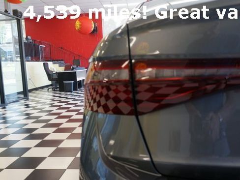 Certified 2025 Volkswagen Jetta SE image 78