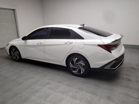 Used 2025 Hyundai Elantra Sport FWD image 3