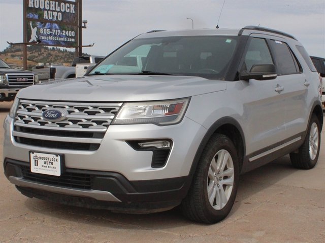 Used 2019 Ford Explorer XLT w/ Equipment Group 201A AWD/4WD image 2