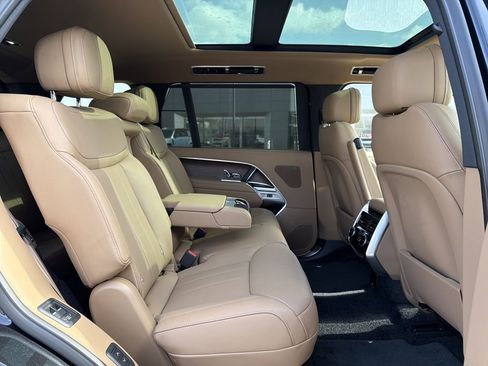 New 2026 Land Rover Range Rover Long Wheelbase SE AWD/4WD image 9