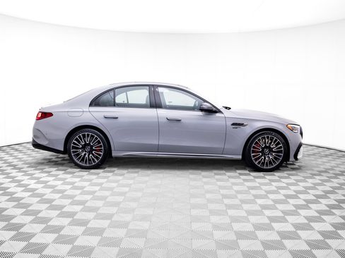 New 2026 Mercedes-Benz E 53 AMG e 4MATIC Sedan image 6