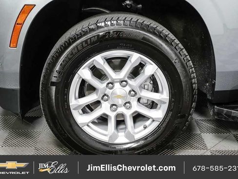 Certified 2025 Chevrolet Tahoe LT RWD image 39