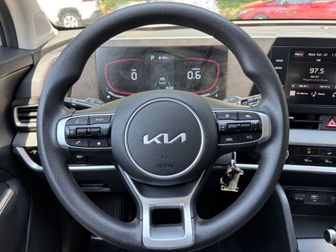 Used 2025 Kia Sportage LX FWD image 34