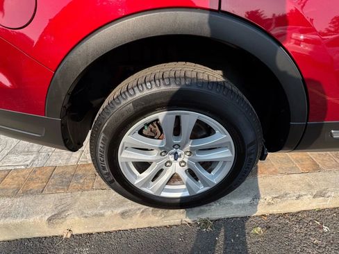 Used 2018 Ford Explorer XLT w/ Equipment Group 202A image 43