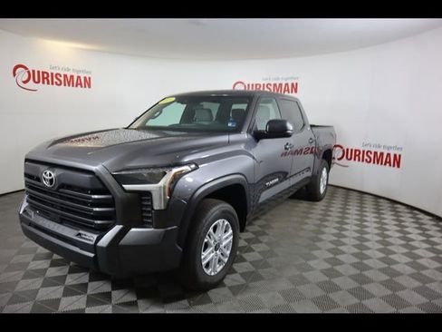Used 2025 Toyota Tundra SR5 AWD/4WD image 3