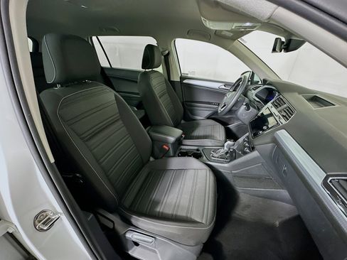 Used 2024 Volkswagen Tiguan S image 30