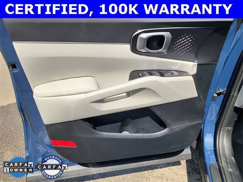 Certified 2025 Kia Sorento S w/ Panoramic Sunroof Package image 10